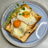 B6 Take Away Eggs On Toast ( til 11:30 )