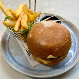 Take Away Cheese Burger w/ Chips