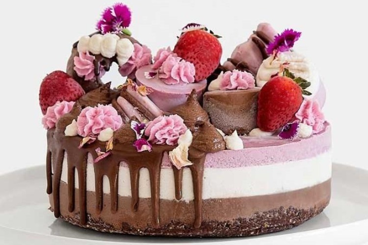 Mama-P Pre-order Cakes
